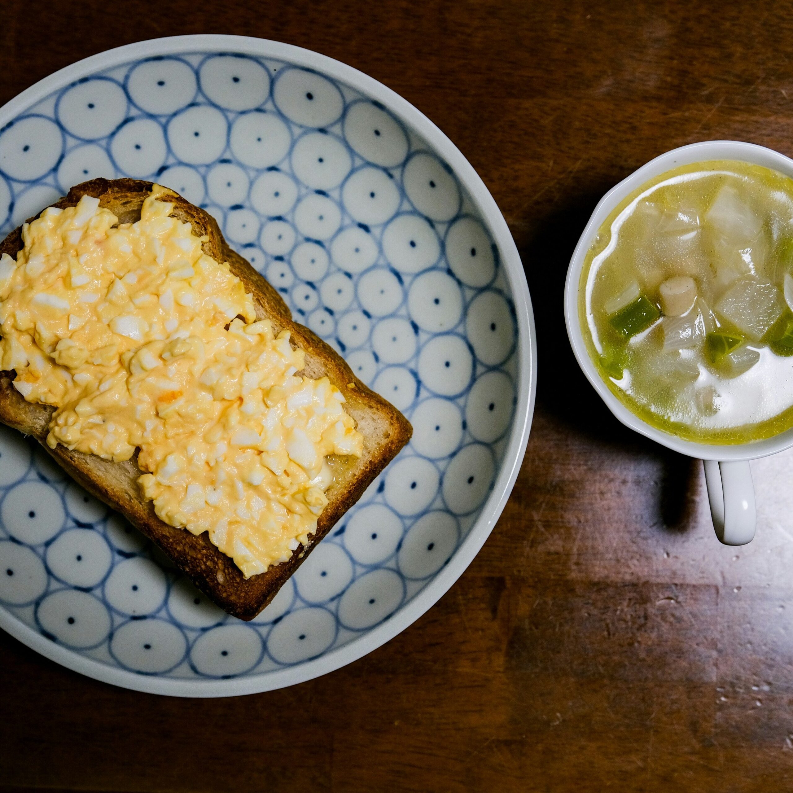 TOK-EAT-02 · kissaten coffee and toast — 1:1, 1000×1000
